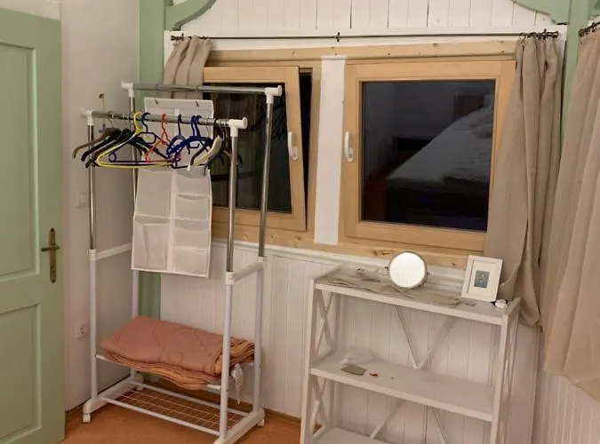 Ferienhaus The 1882 Old House Vodnikova *